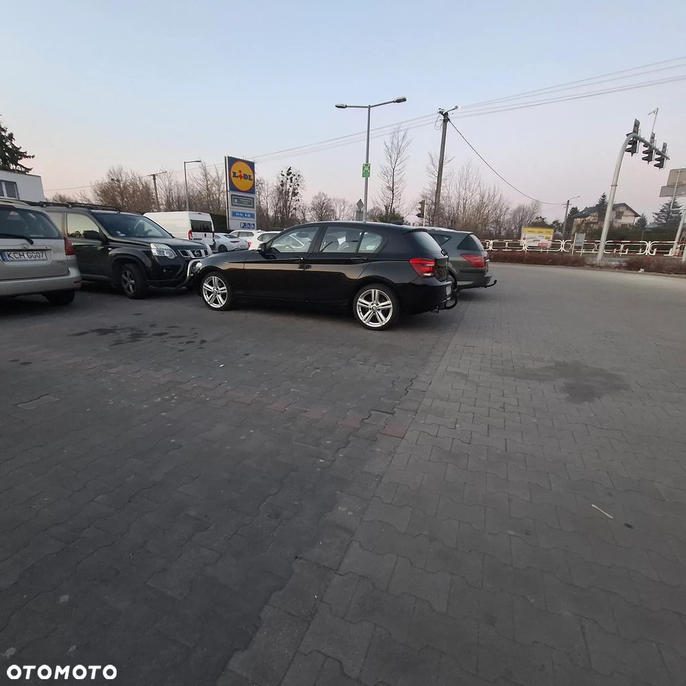 BMW Seria 1 116i - 17
