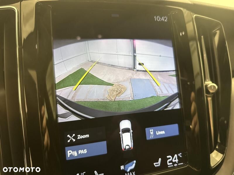 Volvo XC 60 D4 Momentum Pro - 16