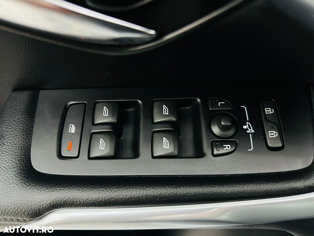 Volvo V40 D2 ECO Summum - 12