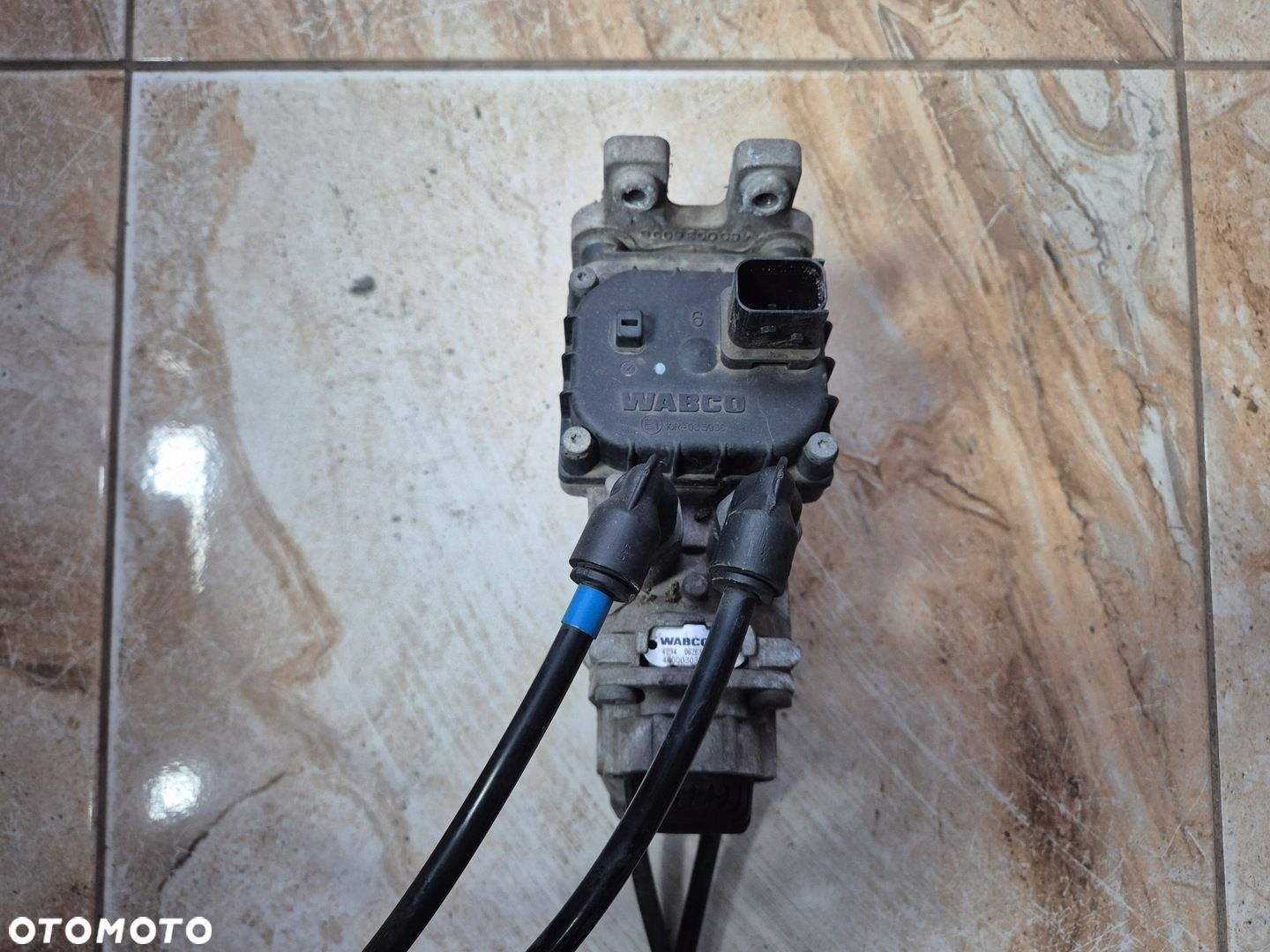 ZAWÓR GŁÓWNY HAMULCOWY EBS POD PEDAŁ DAF LF EURO 6 4800030370 - 1