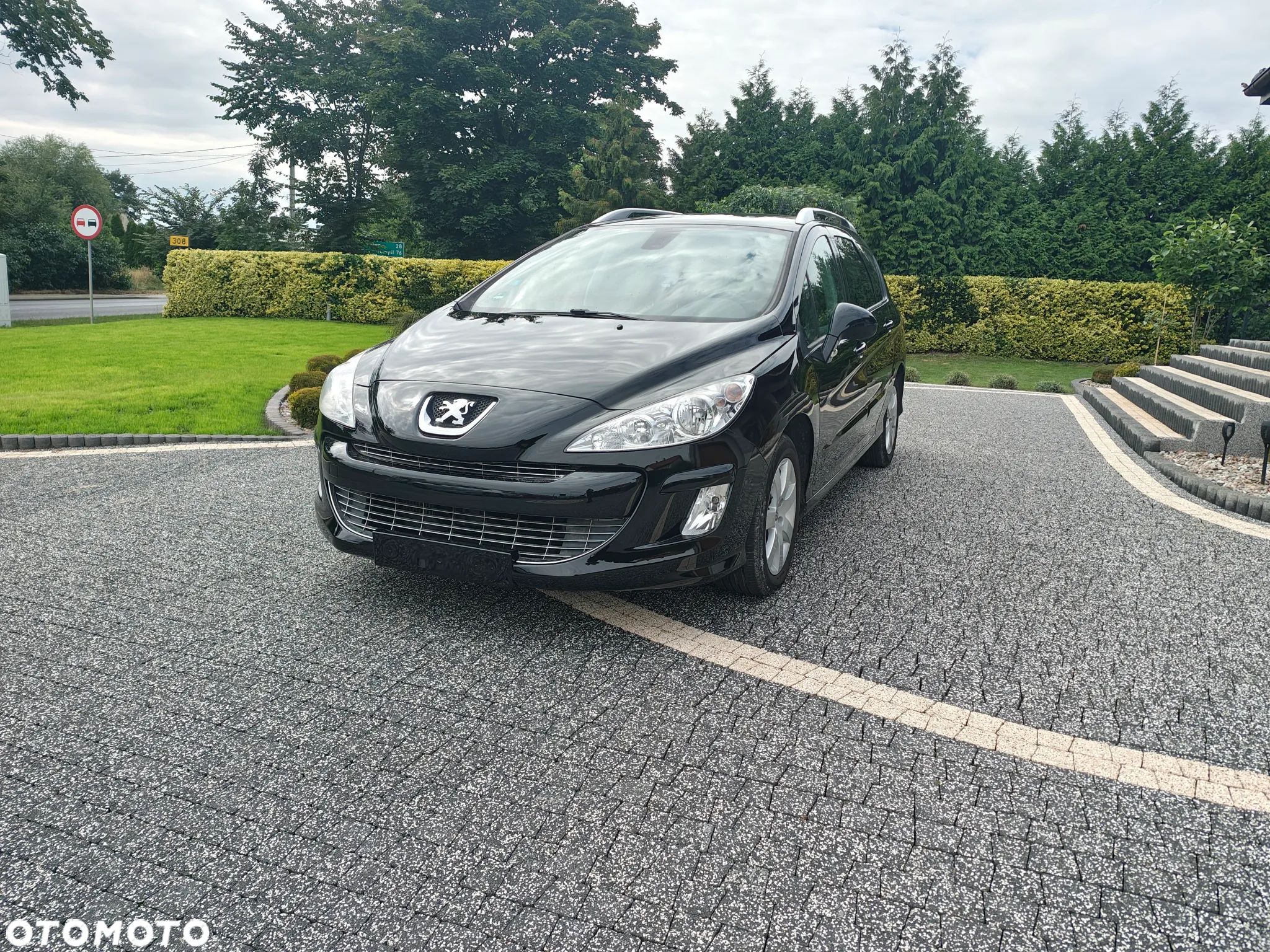 Peugeot 308 - 1