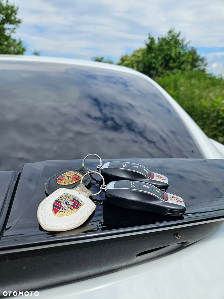 Porsche Panamera - 35