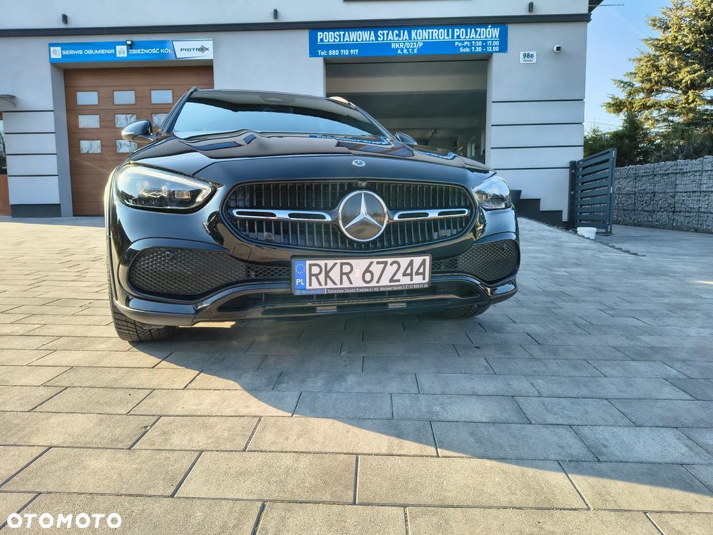 Mercedes-Benz Klasa C 220 d 4Matic 9G-TRONIC Avantgarde - 4