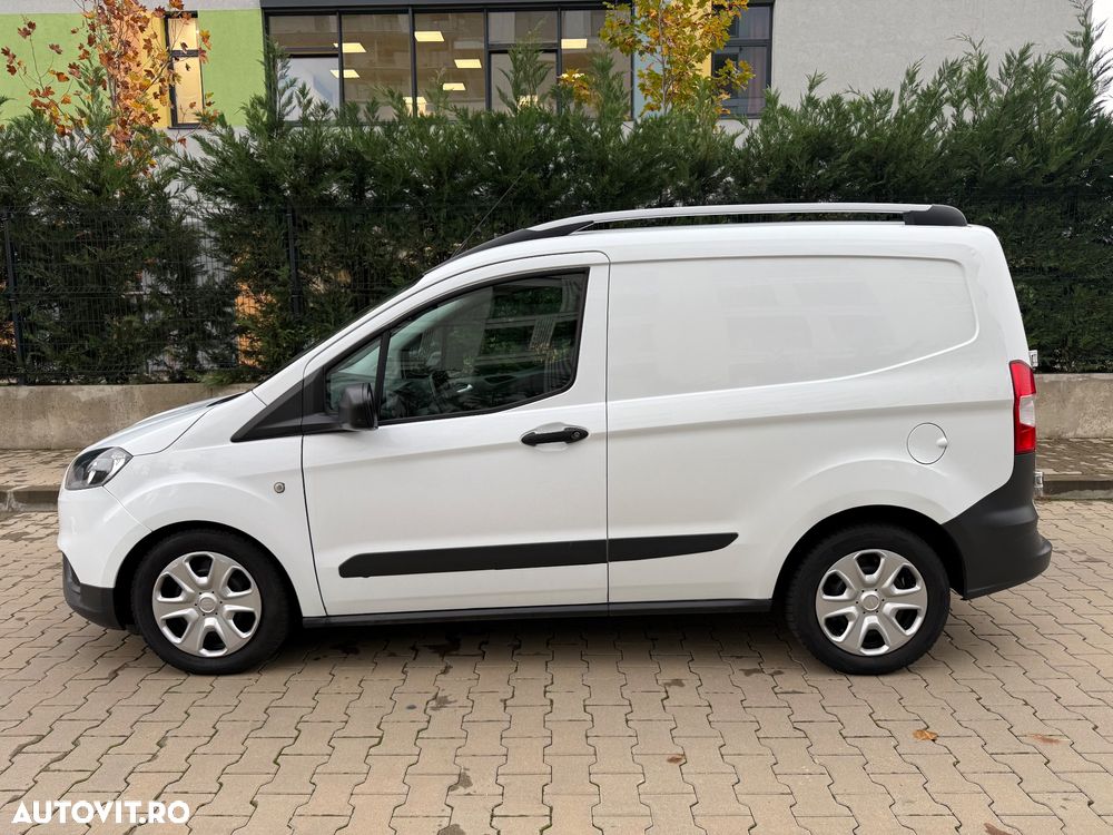 Ford Tourneo Courier - 10