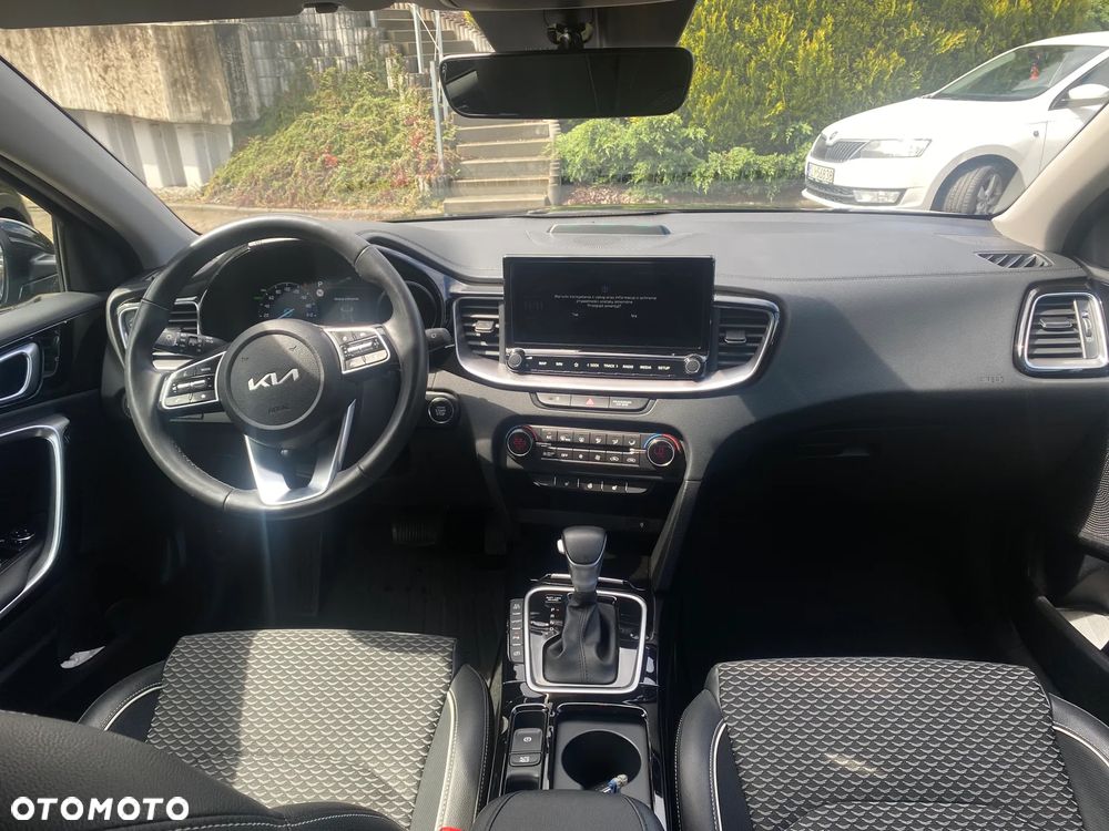 Kia XCeed ver-1-6-gdi-phev-business-line-dct - 17