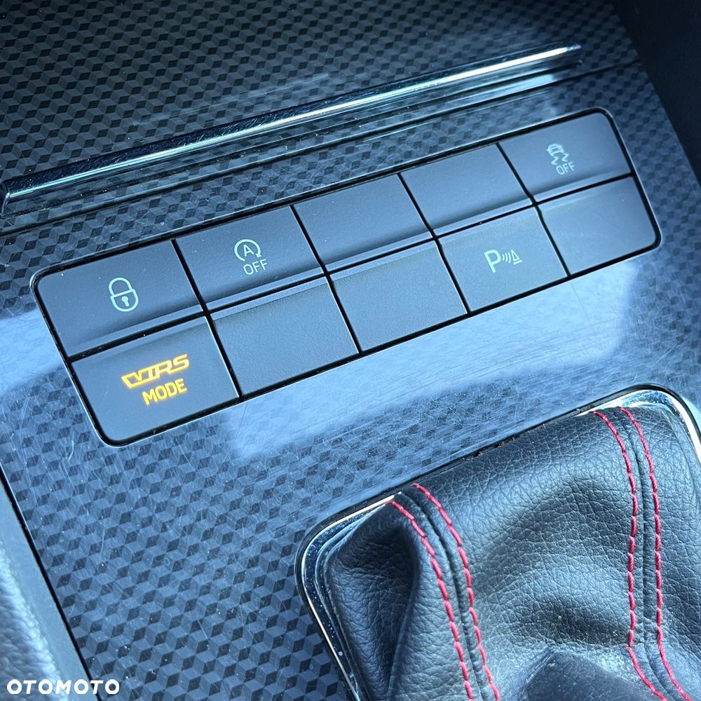 Skoda Octavia 2.0 TDI DSG RS - 18
