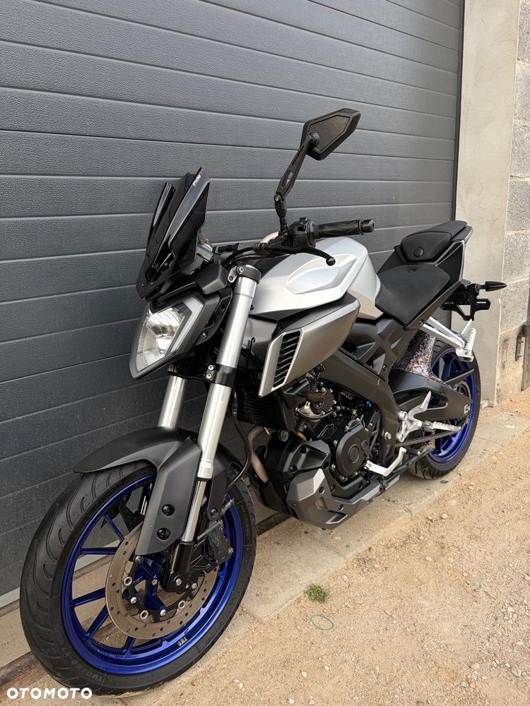 Yamaha YZF - 4