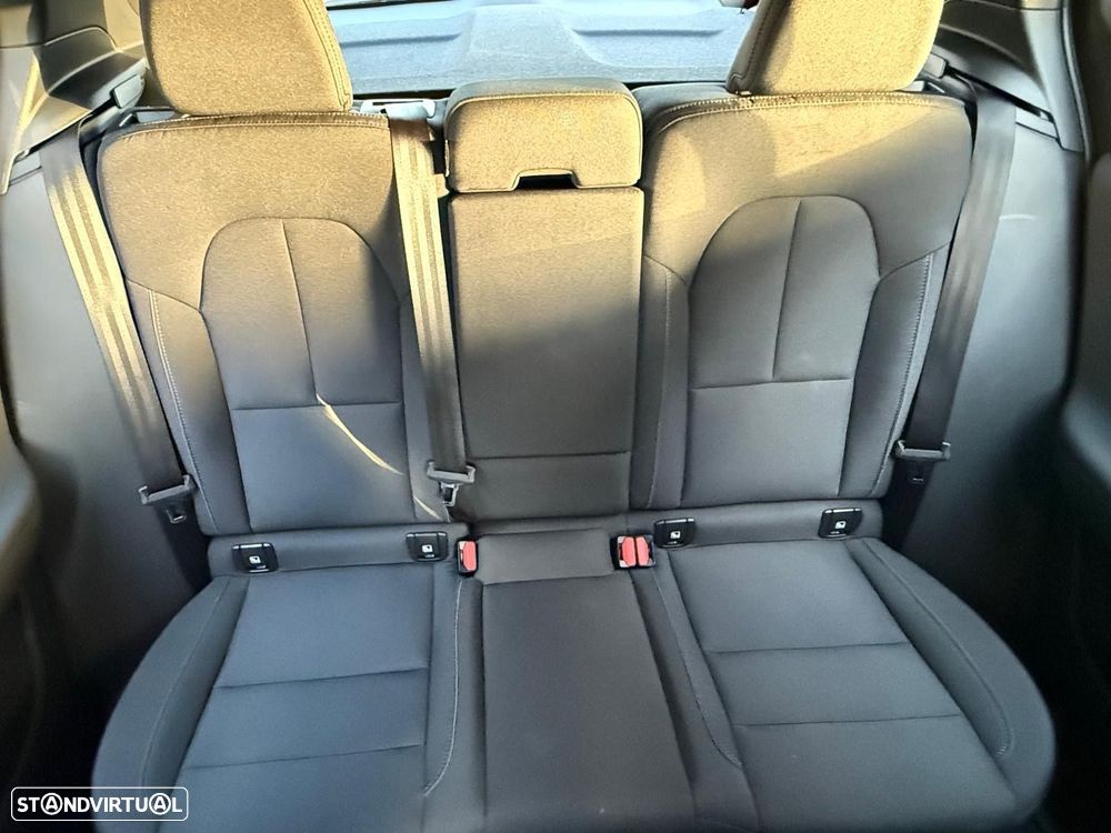 Volvo XC 40 Recharge Core - 11