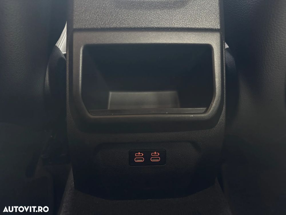 BMW Seria 2 218i Aut. - 33