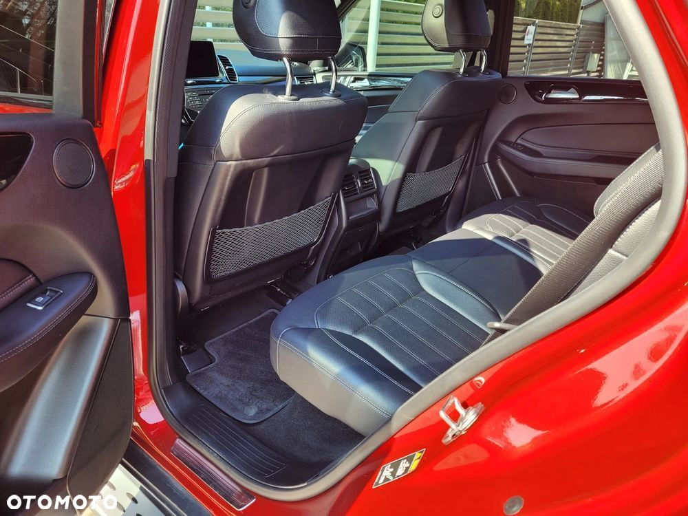 Mercedes-Benz GLE - 24