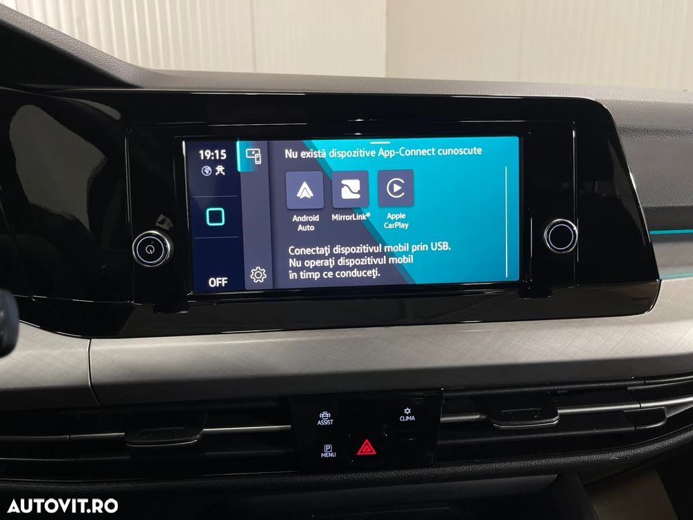 Volkswagen Golf 2.0 TDI SCR Life - 17