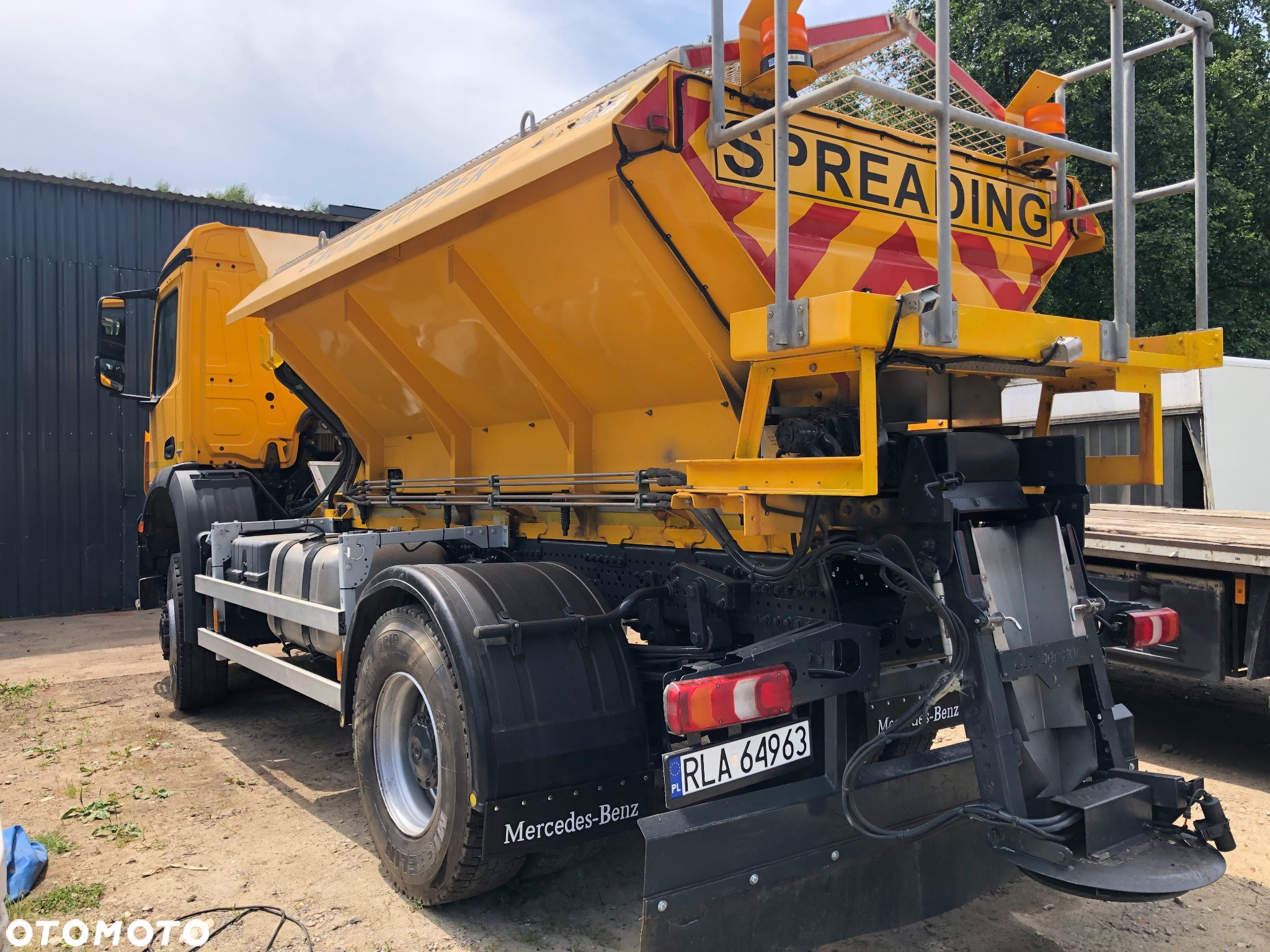 Mercedes-Benz arocs 4x4 - 5