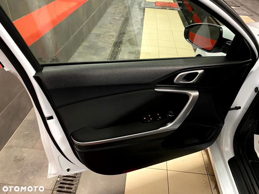 Kia Ceed 1.5 T-GDI DCT7 OPF Platinum Edition - 18