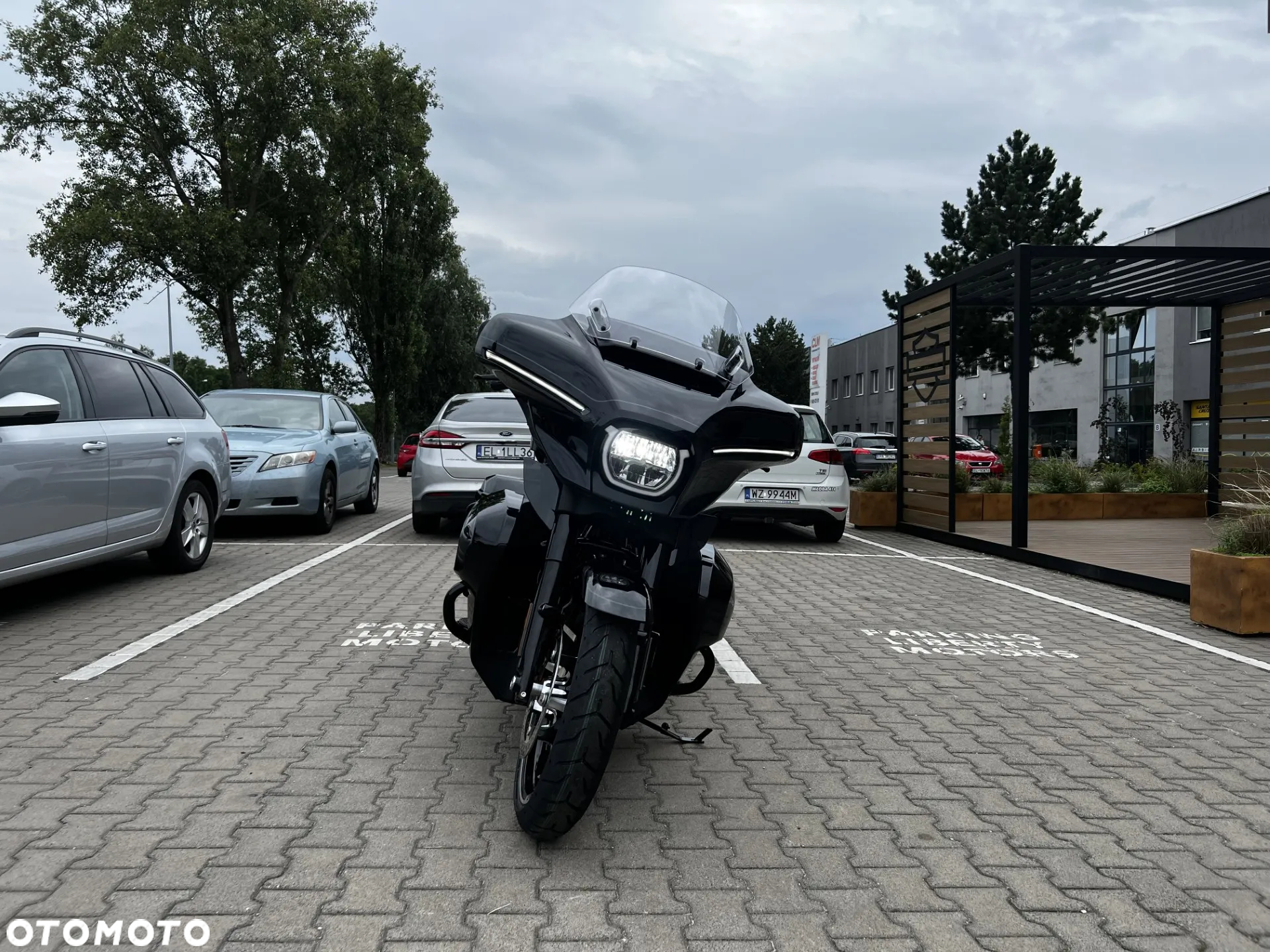 Harley-Davidson Touring Street Glide - 3