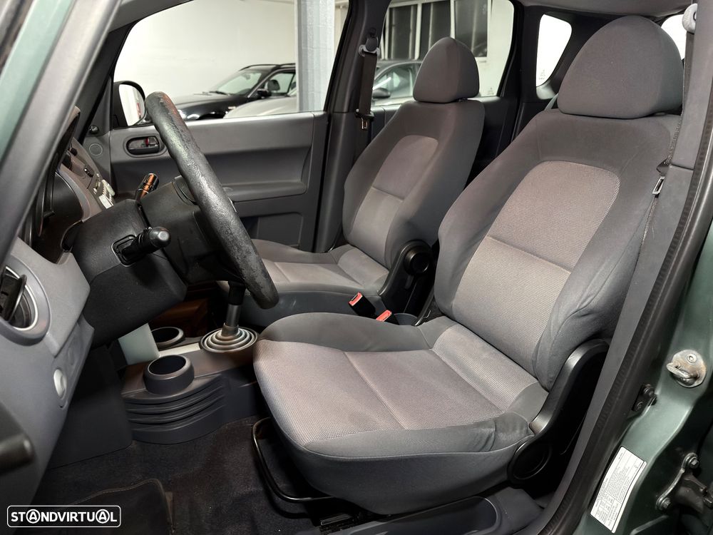 Mitsubishi Colt 1.1 - 11