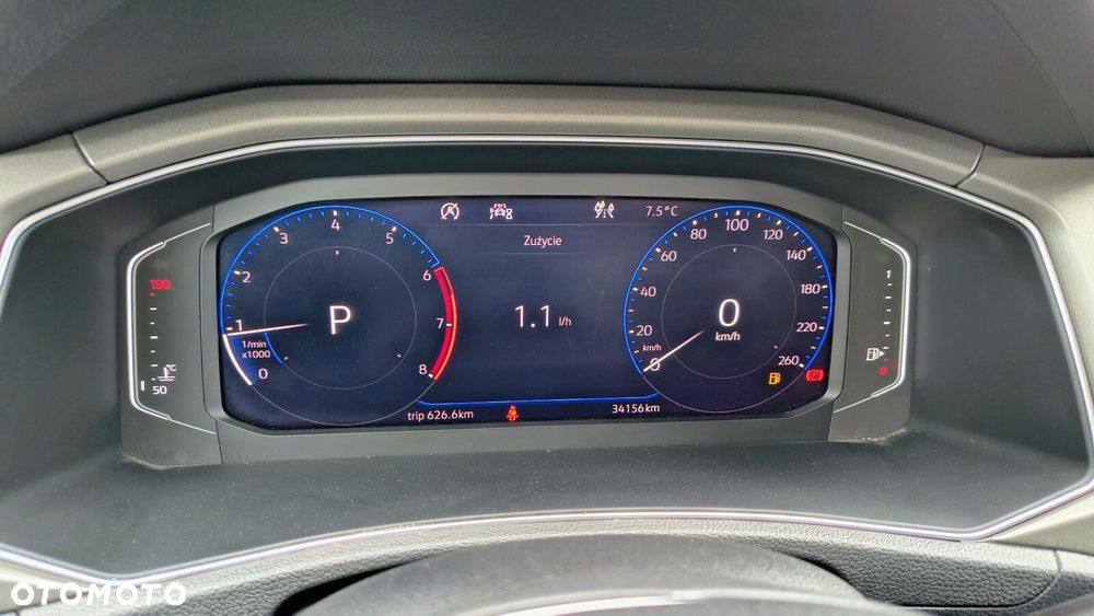 Volkswagen T-Roc - 13