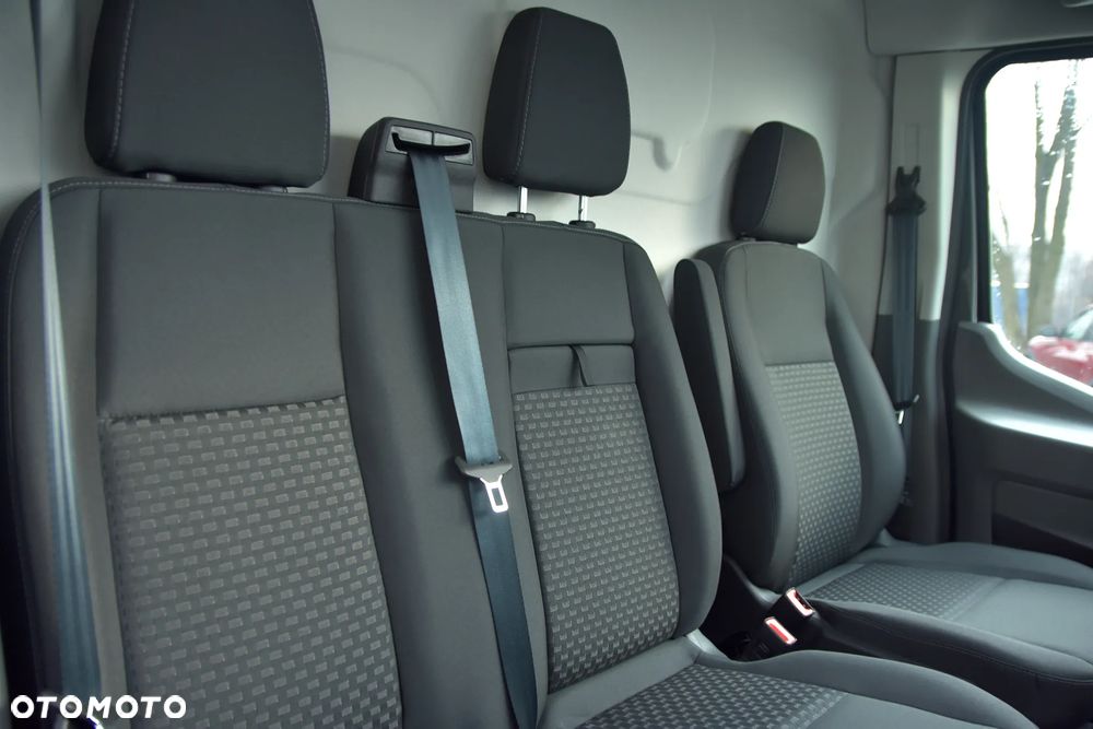 Ford Transit - 22