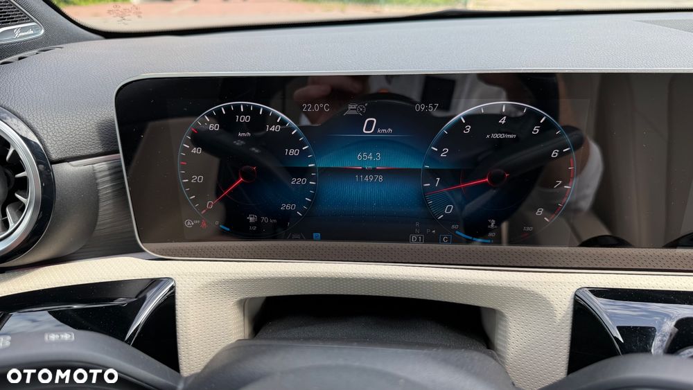Mercedes-Benz Klasa A 220 4-Matic 7G-DCT - 30