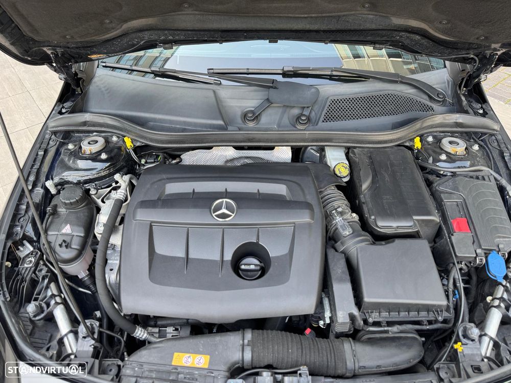 Mercedes-Benz CLA 180 d Shooting Brake AMG Line Aut. - 17