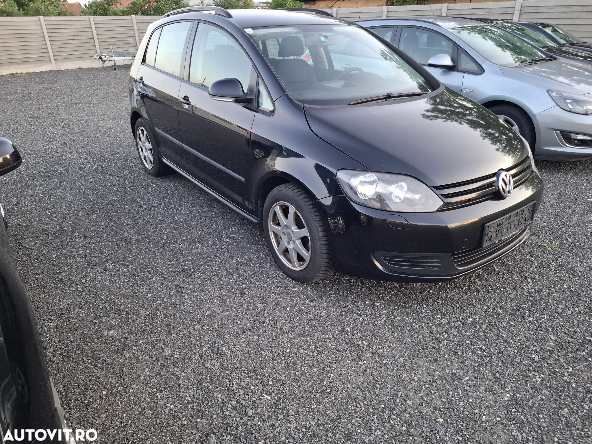 Volkswagen Golf 1.6 TDI DPF Trendline - 1