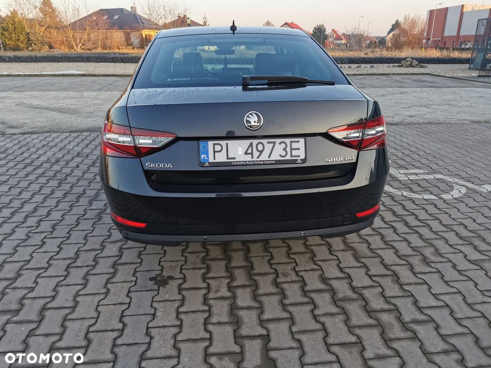 Skoda Superb 1.8 TSI L&K DSG - 9