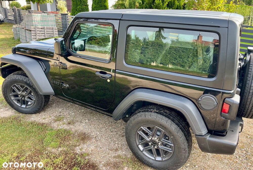 Jeep Wrangler - 10