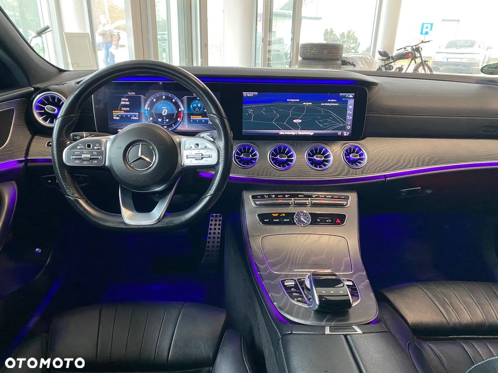 Mercedes-Benz CLS - 24