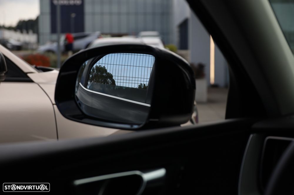 Volvo XC 60 2.0 B4 Plus Bright — fotografia 16