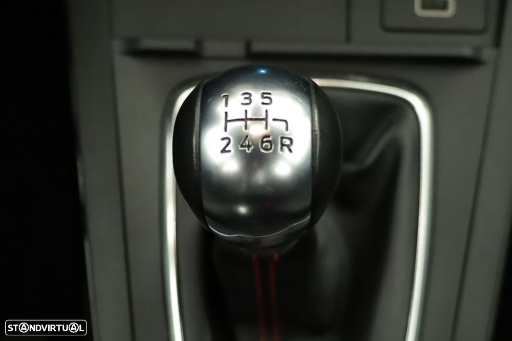 Ford Puma 1.0 EcoBoost MHEV ST-Line X - 13