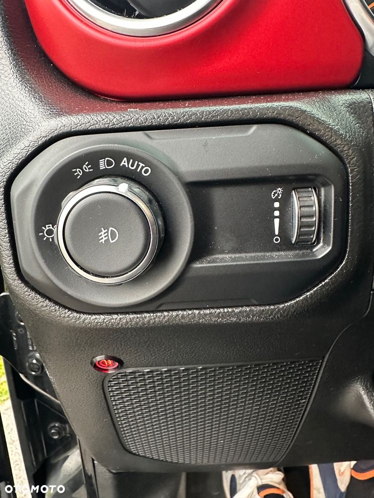 Jeep Wrangler 3.6 Unlim Rubicon - 29