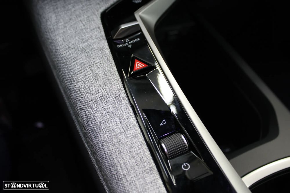 Peugeot 5008 1.2 Hybrid Allure e-DCS6 - 15