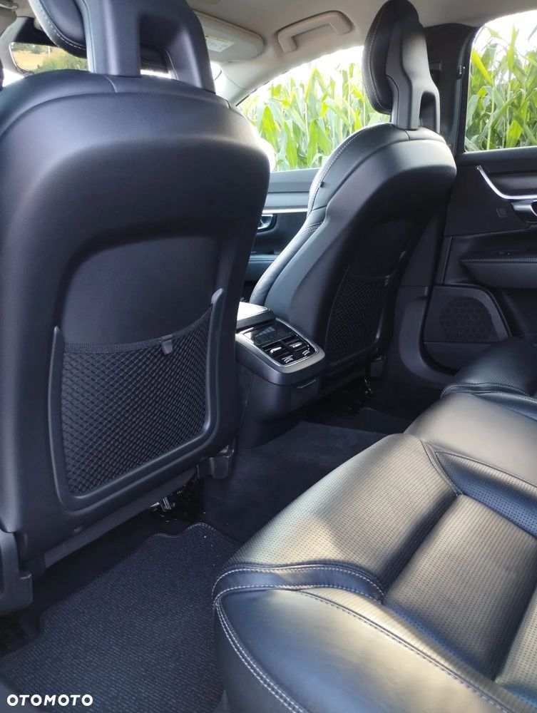 Volvo V90 Cross Country - 14