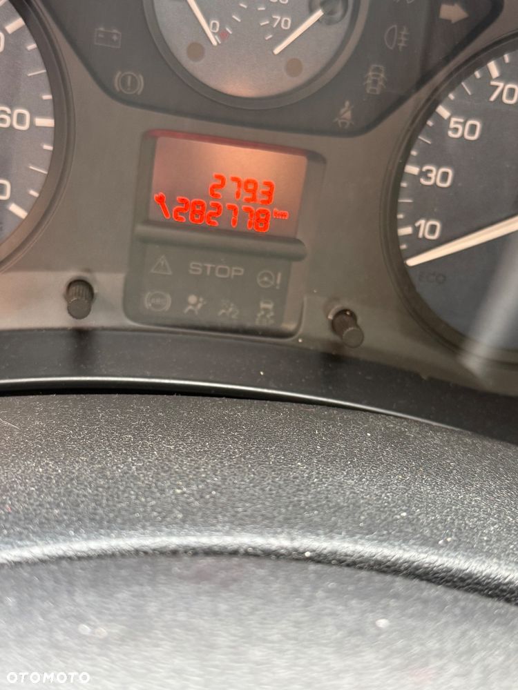 Peugeot Partner - 11