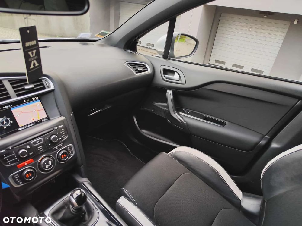 Citroën DS4 BlueHDi 120 Urban Show - 19