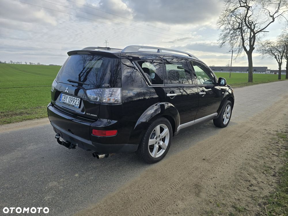 Mitsubishi Outlander 2.0 DID Intense - 3