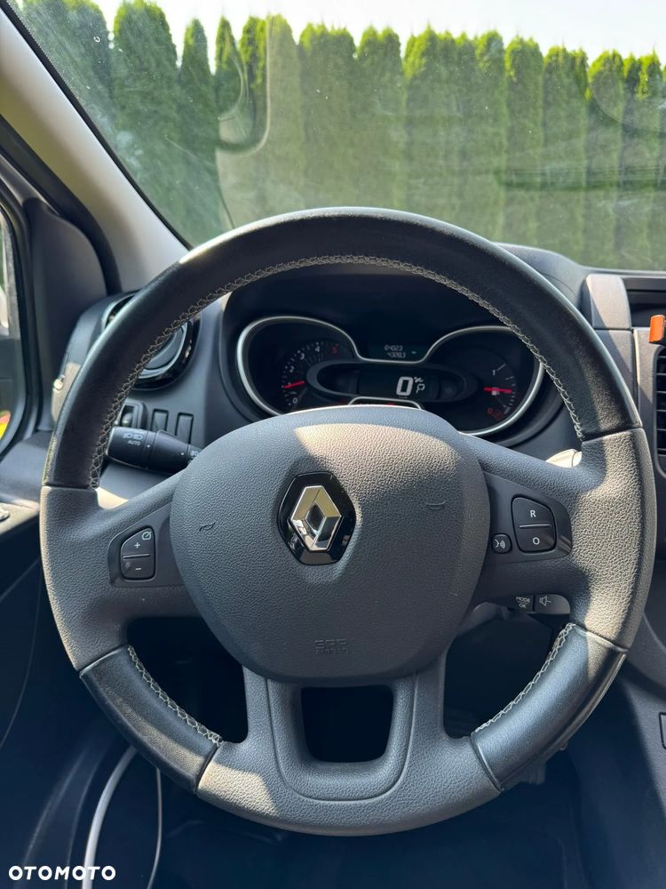 Renault Trafic - 12