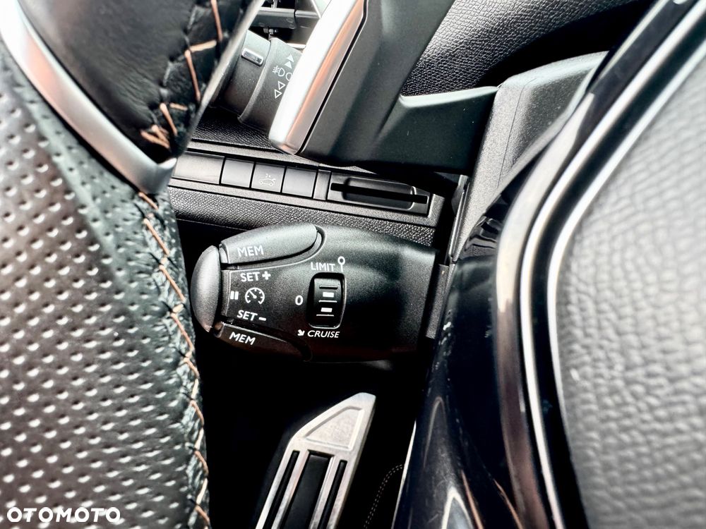 Peugeot 5008 2.0 BlueHDI GT S&S EAT8 - 38