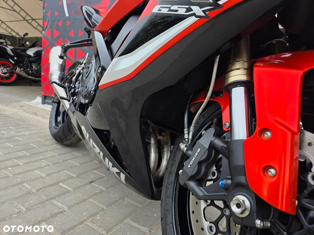 Suzuki GSX-R - 17