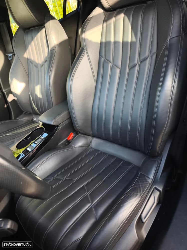 Peugeot e-2008 GT - 18