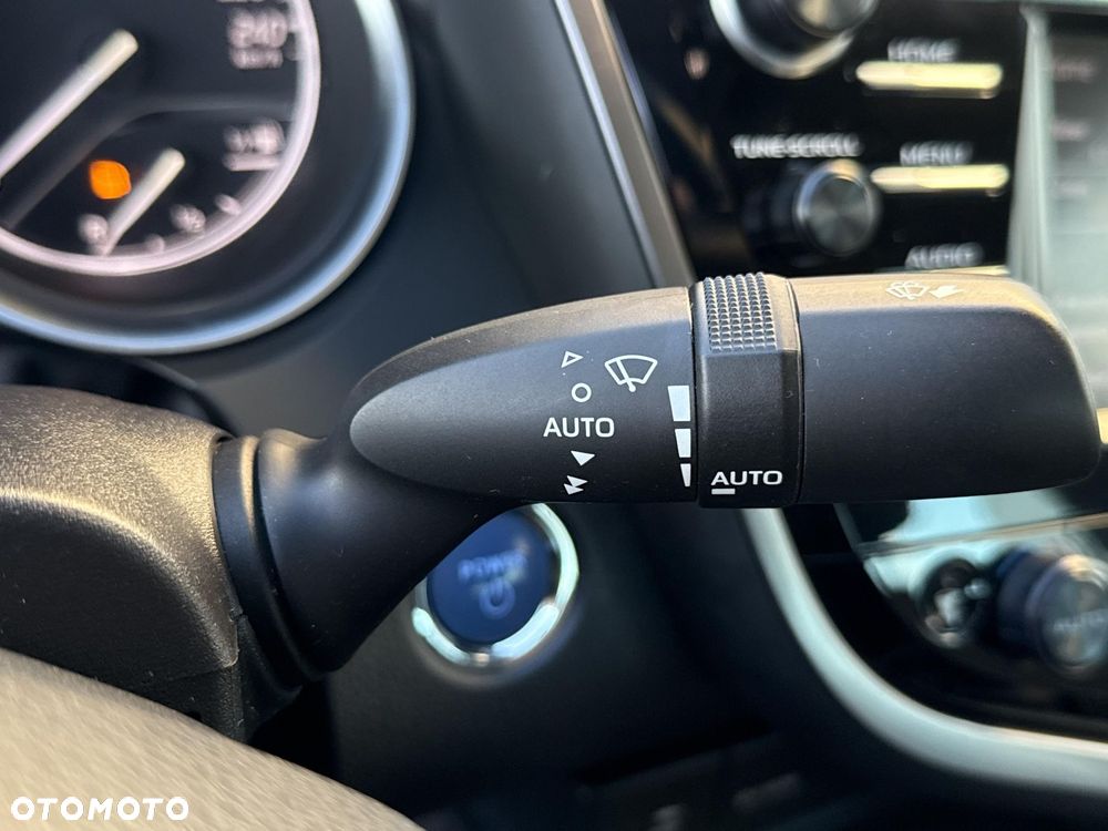 Toyota Camry 2.5 Hybrid Comfort CVT - 21