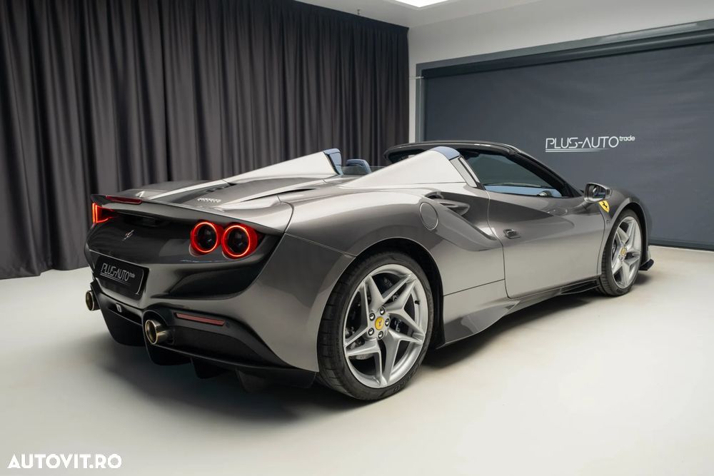 Ferrari F8 - 14