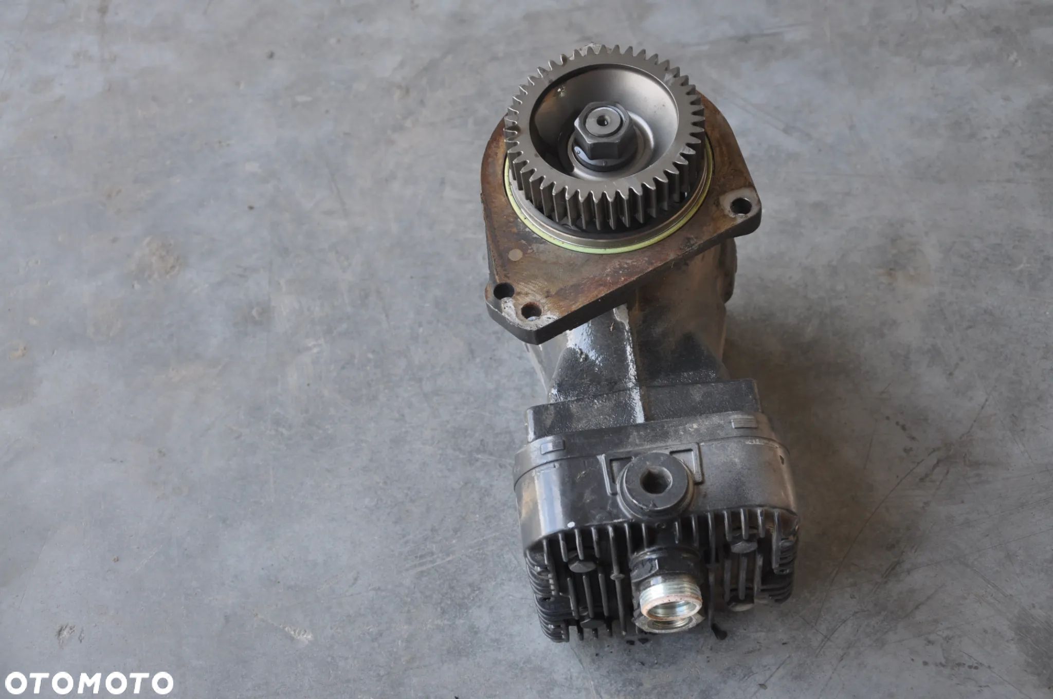 Kompresor sprężarka powietrza Deutz Fahr 6.1L6 - 1