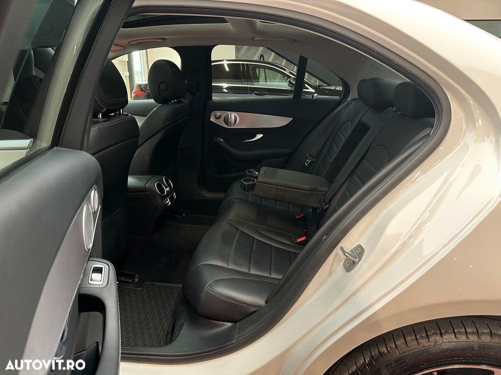 Mercedes-Benz C 300 d 4Matic 9G-TRONIC Avantgarde - 21
