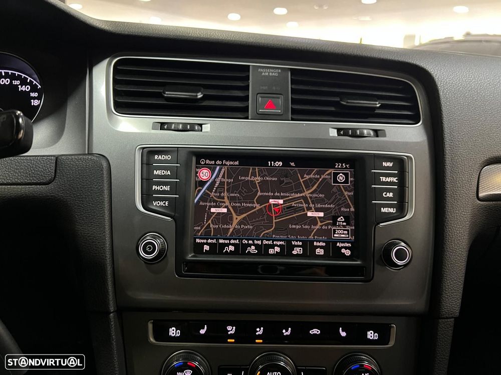 VW Golf 1.6 TDi Confortline - 24