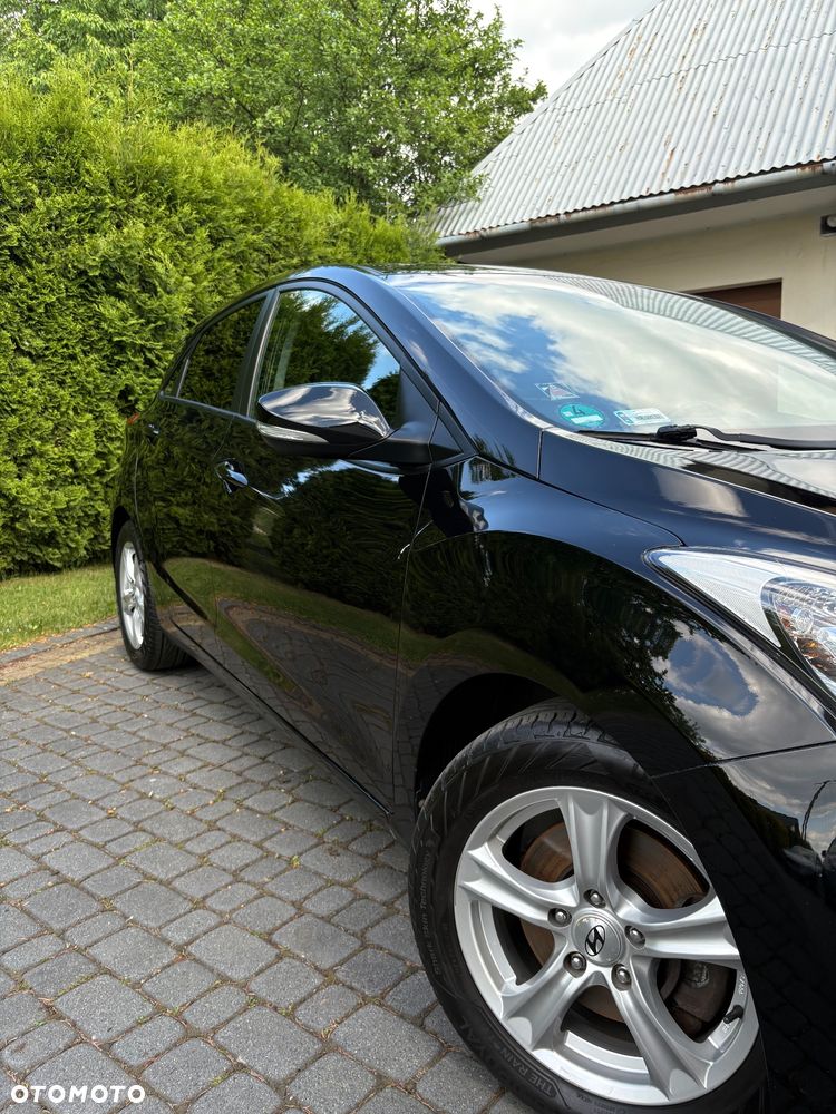 Hyundai i30 blue 1.6 CRDi Style - 5