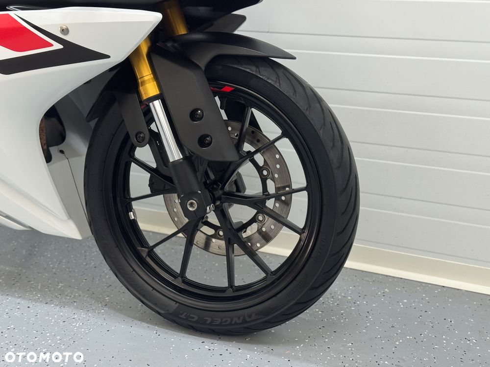 Yamaha R125 - 4