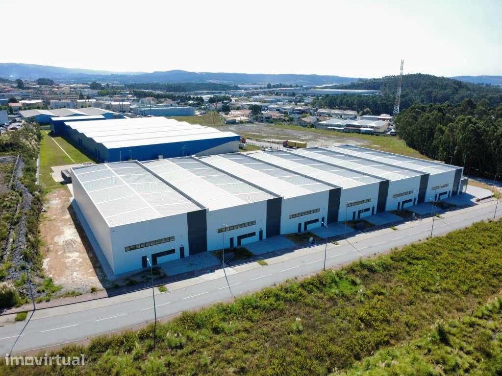 Armazém 507 m² (Novo) | Zona Industrial com Acesso A7 - Grande imagem: 5/10
