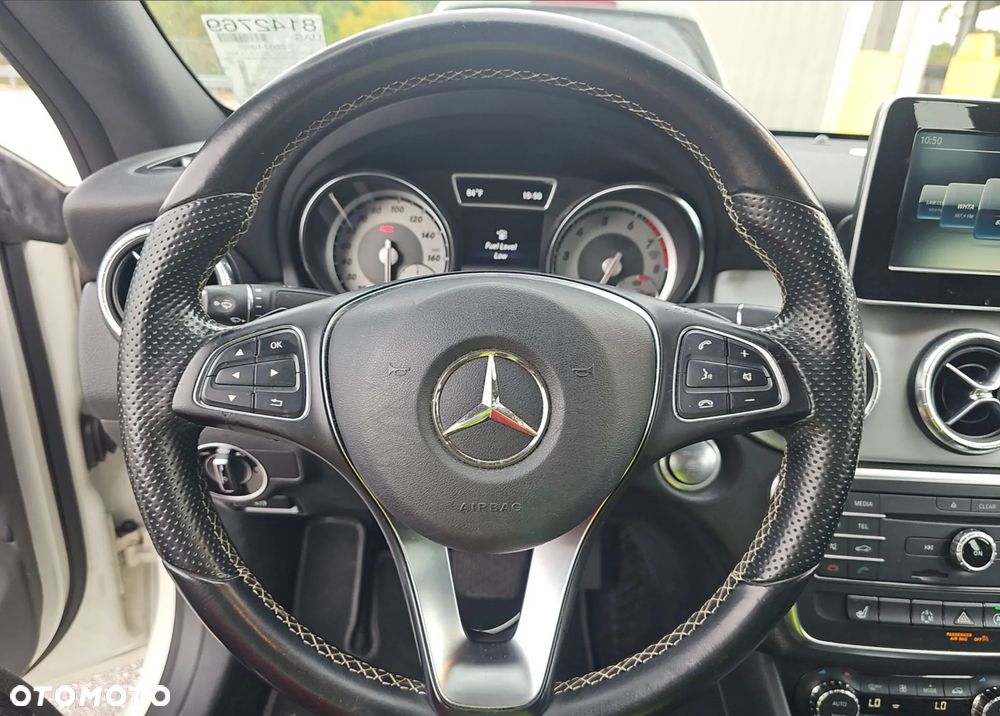 Mercedes-Benz CLA 250 7G-DCT - 15