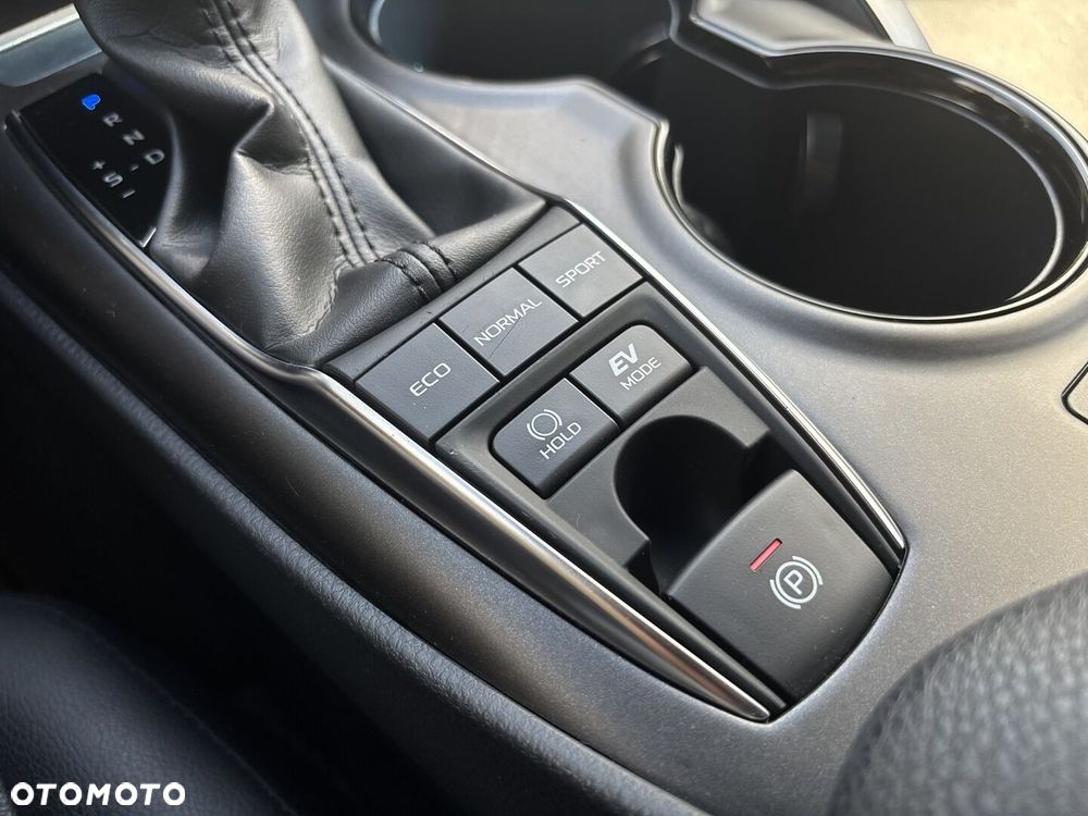 Toyota Camry 2.5 Hybrid Comfort CVT - 21