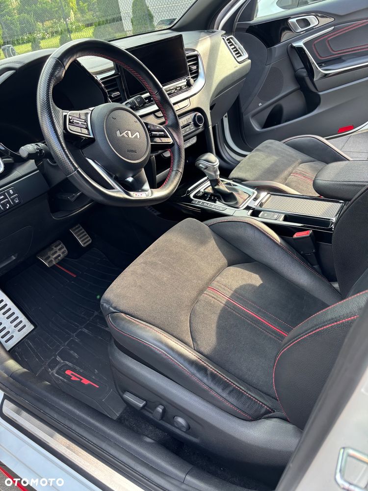 Kia ProCeed - 10